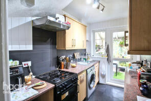 564, Becontree Avenue, Dagenham RM8 3HR