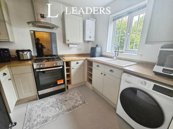 e5bb6ce4-Kitchen