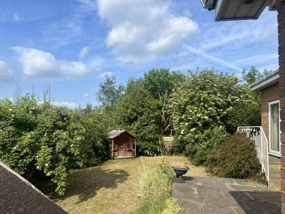 4 bed Detached Bungalow for sale Image 2