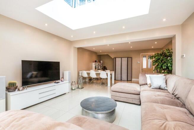 Lounge/Dining/Family