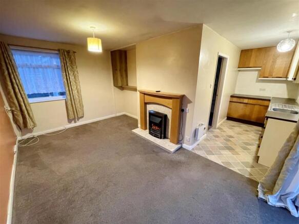 Living Area/Kitchenette