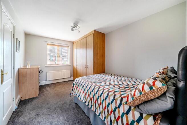 5 bed Detached for sale Image 11