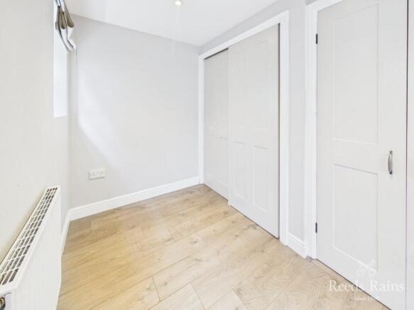 4 bed Bungalow for sale Image 12