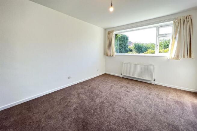 Bedroom 1.JPG