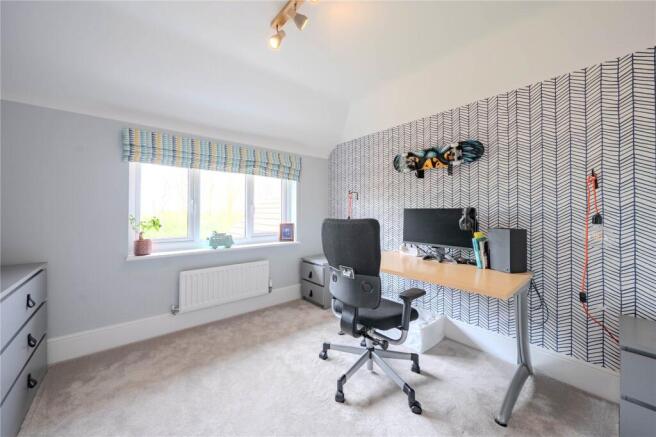 4 bed Detached for sale Image 11