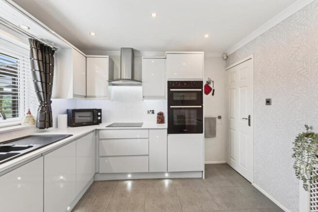 3 bed Detached for sale Image 11