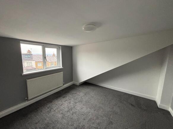 5 bed Terraced for sale Image 9