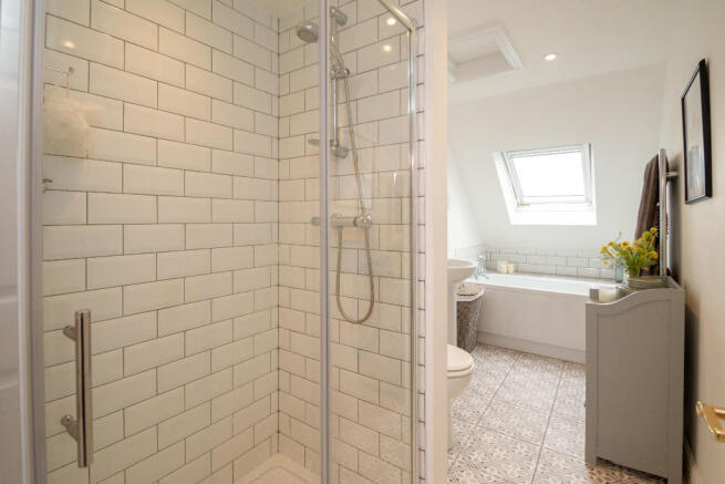 Master en-suite 