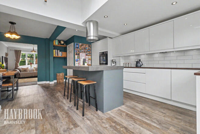 3 bed Semi-Detached for sale Image 7