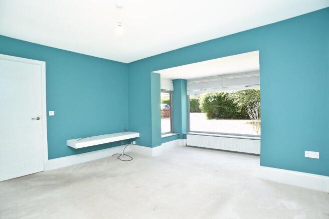 4 bed Semi-Detached for sale Image 4