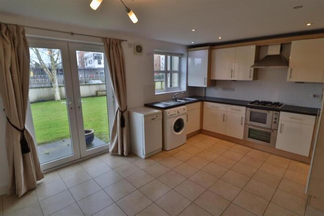 OPEN PLAN DINING KITCHEN