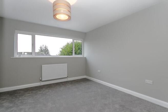 2 bed Apartment to rent Image 6