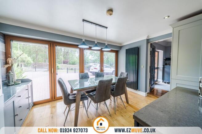 5 bed Detached for sale Image 5