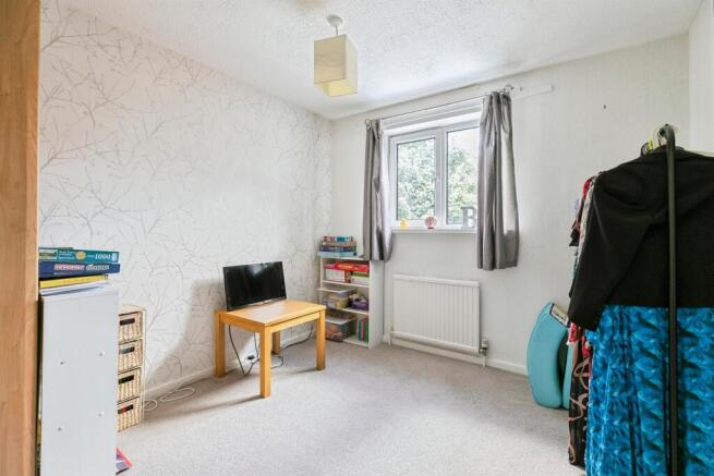 4 bed Detached for sale Image 12