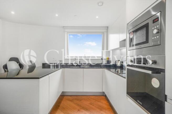 Gateway Tower, Weste