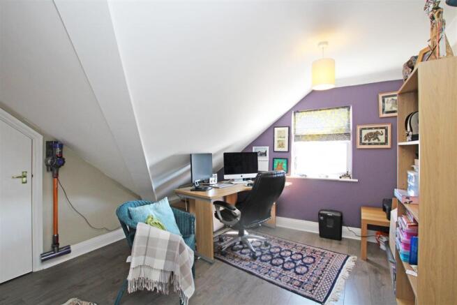 48PFR - Bedroom two.jpg