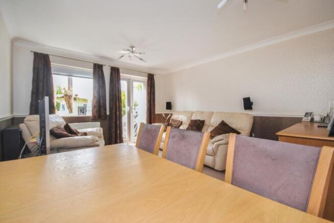 Lounge And Dining Ro