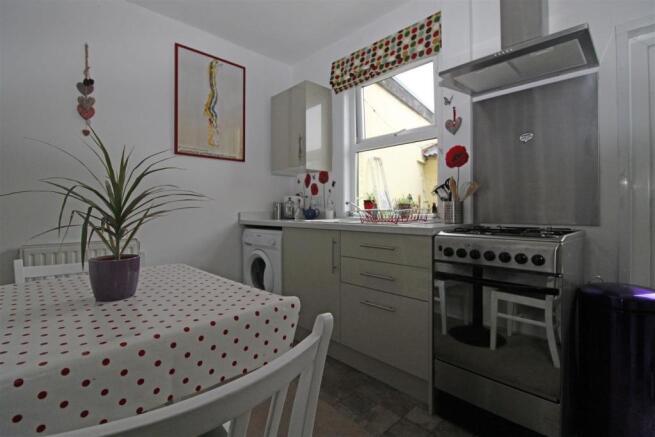 Kitchen...jpg