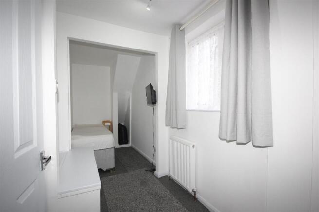 Bedroom Three EV.jpg