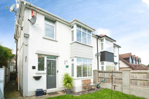 Broadway, Pontypool, NP4