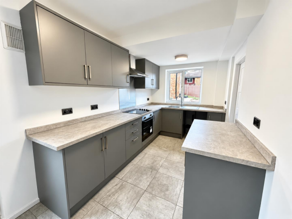 Kitchen: