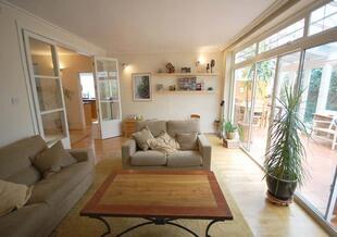 Reception room
