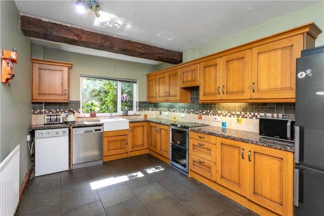 4 bed House for sale Image 8