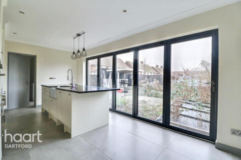 Alamein Road, Swanscombe