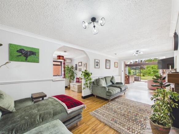 2 bed Detached Bungalow for sale Image 12