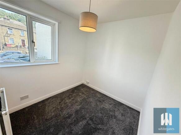 2 bed Apartment to rent Image 5