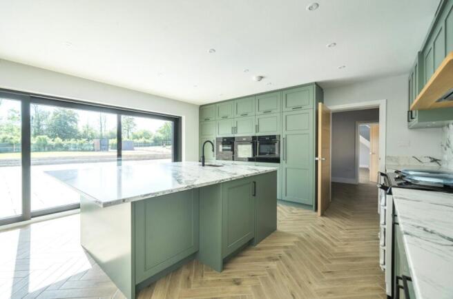 Kitchen/Dining Area