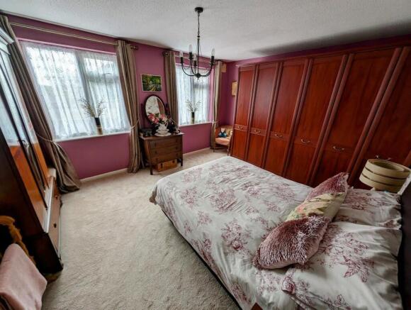 bed 1.jpg