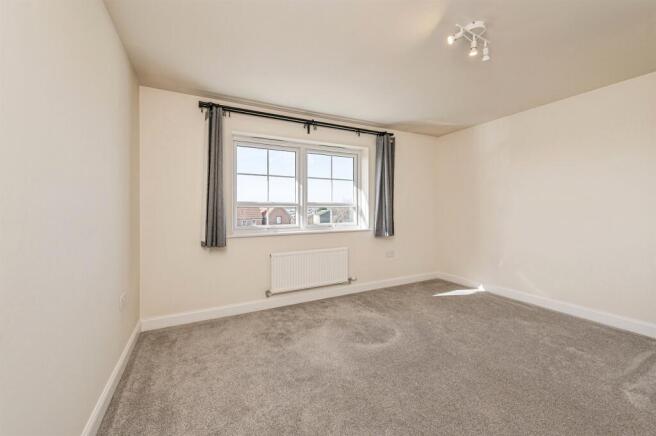 2 bed Semi-Detached for sale Image 8