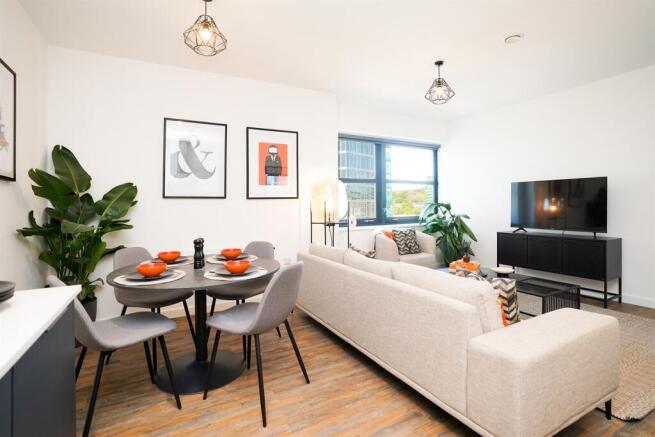 2 bed Apartment to rent Image 5