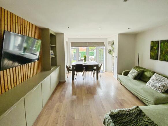 3 bed Semi-Detached for sale Image 4