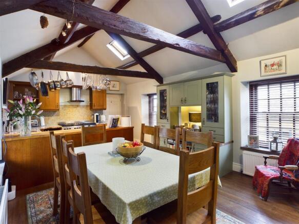 Dining Area.jpg