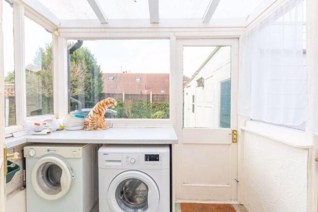Utility/Lean To