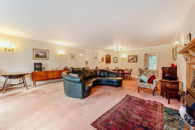Sitting/Dining Room