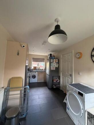 Kitchen 4.jpg