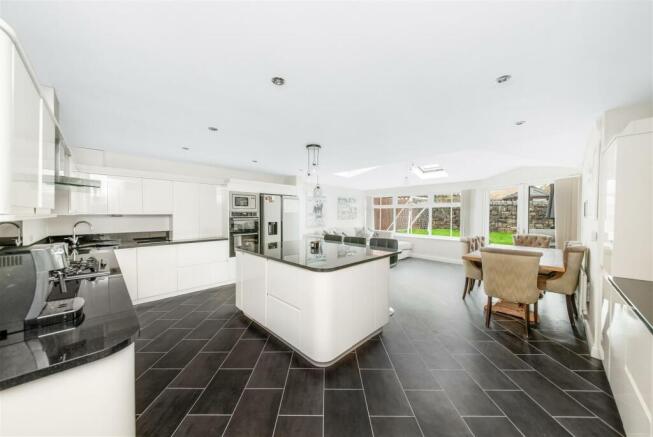 LIVING DINING KITCHEN