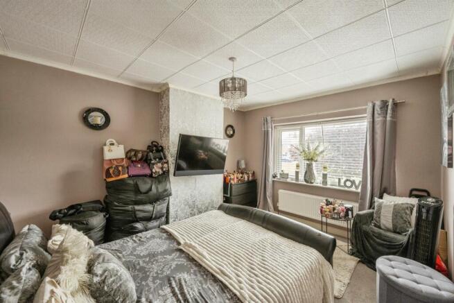 3 bed Semi-Detached for sale Image 10