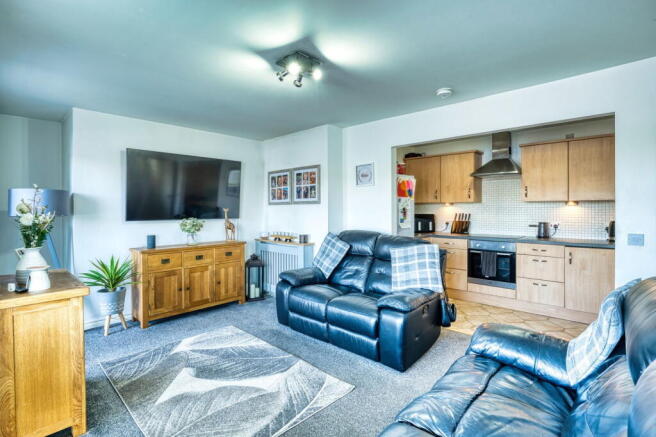 Kingfisher Court, Dunston photo 4