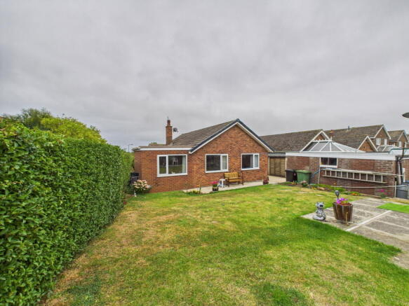 2 bed Detached Bungalow for sale Image 9
