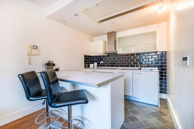 Fitted Kitchen With Breakfast Bar