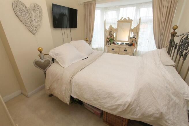 bed 2.JPG
