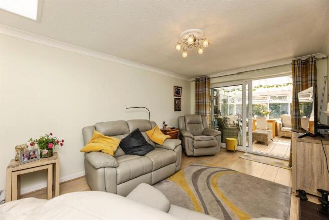 2 bed Detached Bungalow for sale Image 4