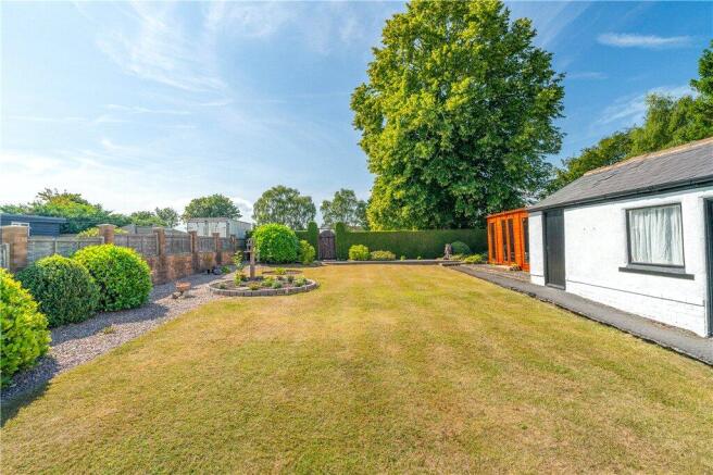 2 bed Bungalow for sale Image 12