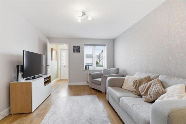 14 Heather Avenue, Withernsea3.jpg