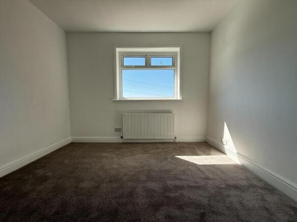 3 bed Terraced for sale Image 11