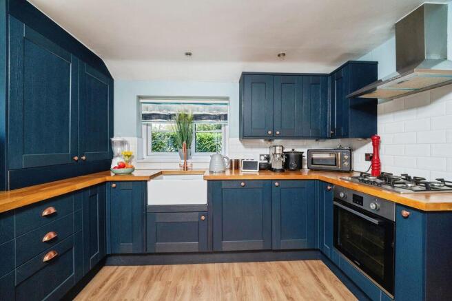 Kitchen pic 1